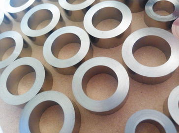 Toroidal band gekronkelde die kern van nanocrystalline en amorfe ingesloten materialen wordt gemaakt, of deklaag